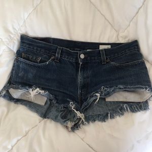 DISTRESSED DENIM SHORTS